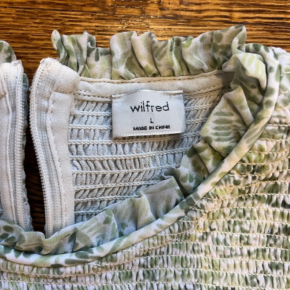 Aritzia Wilfred Tempest Blouse Smocked Bodice Sheer Sleeves Green Botanical L - Picture 10 of 11